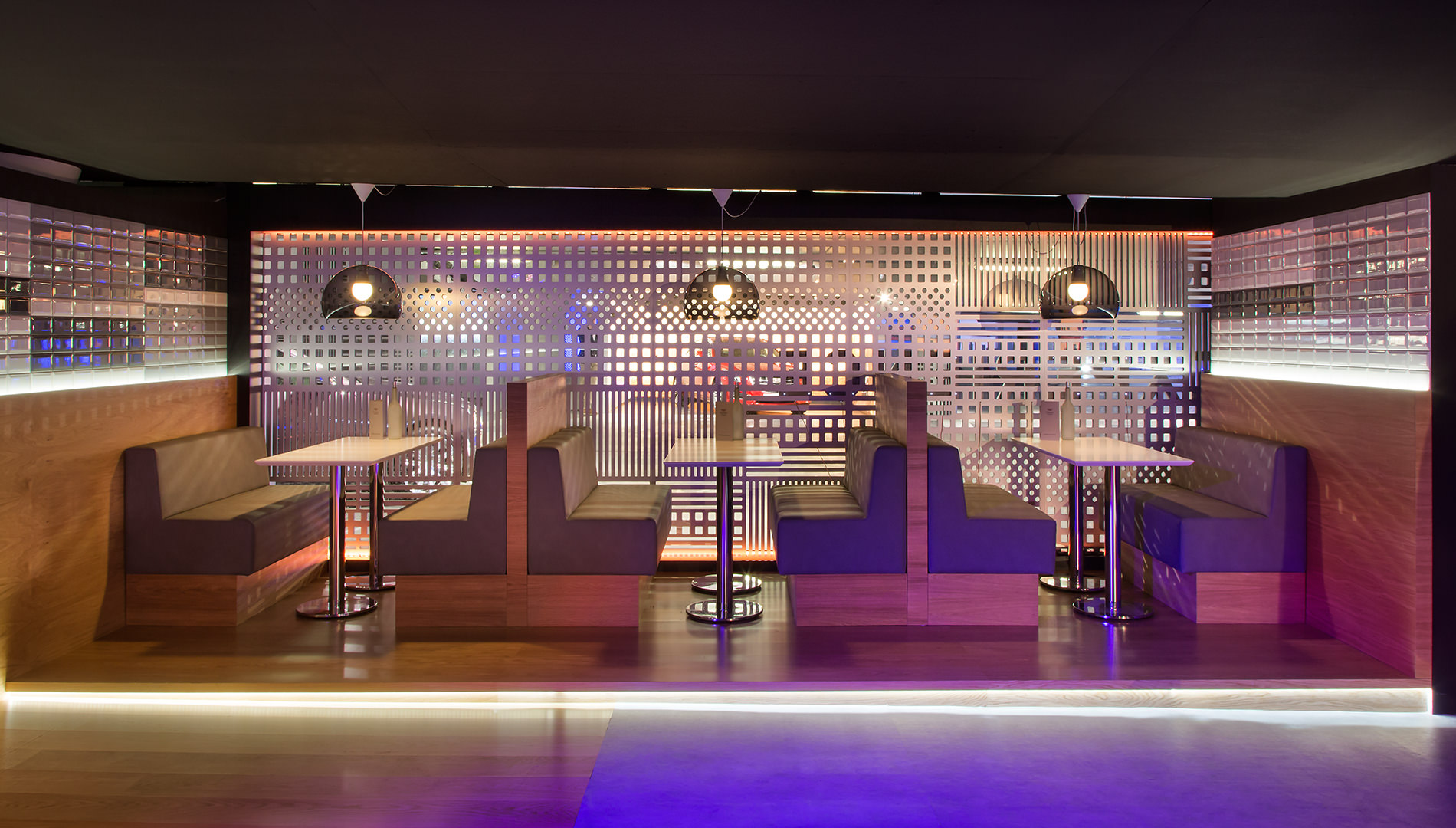 Messe Design Live Kommunikation Berlin Cadillac Experience Bar Bistro Going Places EventLabs