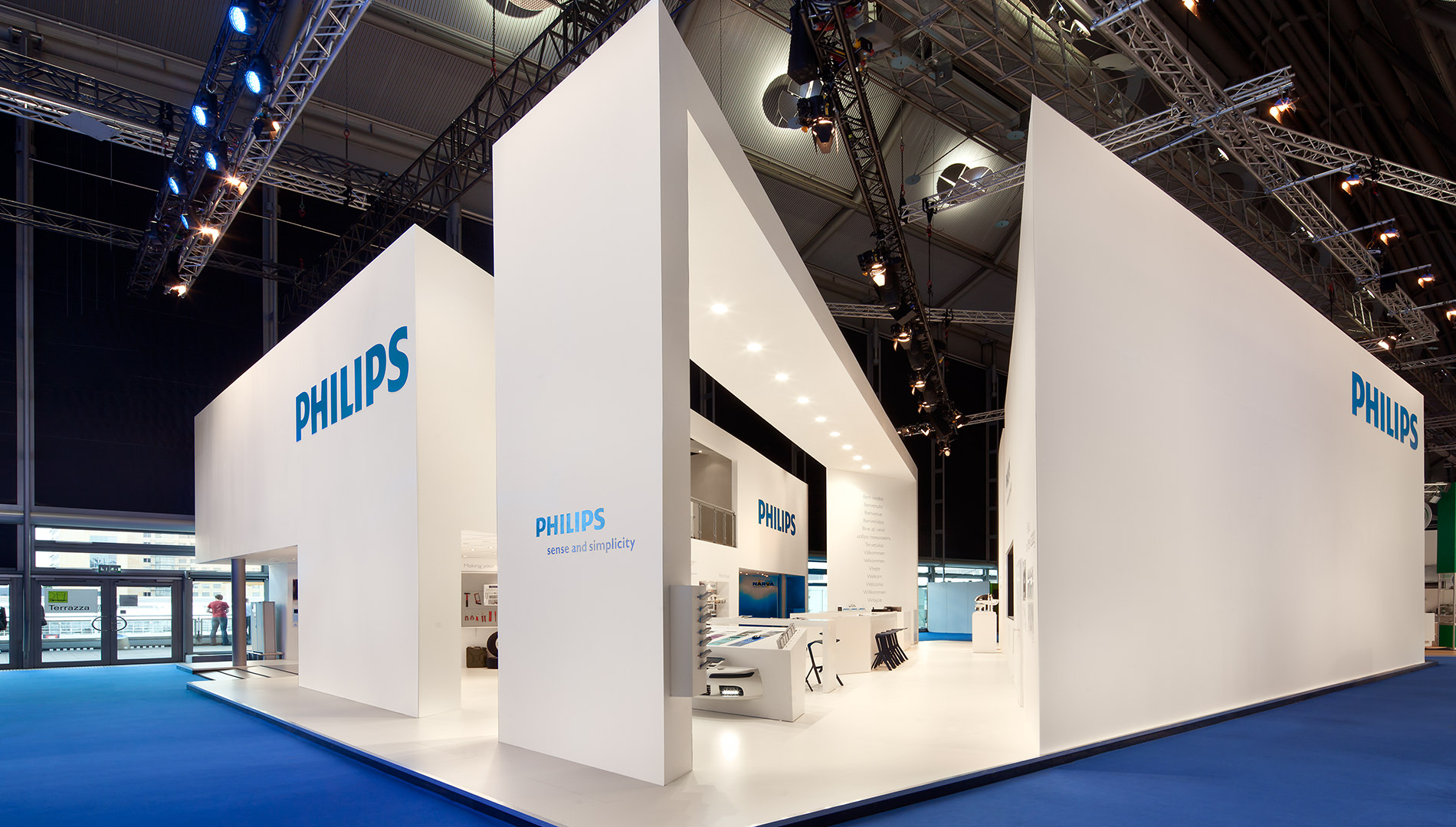 Messe Design Live Kommunikation Frankfurt Philips Automotive Lighting Messestand Going Places EventLabs