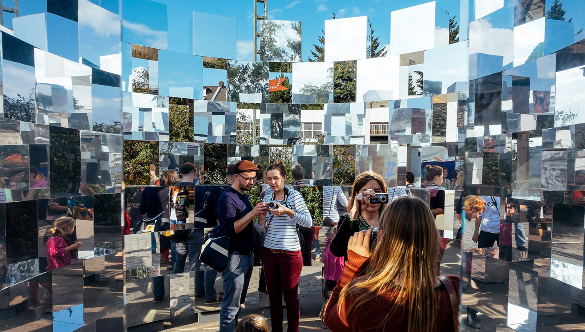 Messe Design Live Kommunikation Hamburg Berlin Köln Olympus Photography Playground Spiegel Going Places EventLabs
