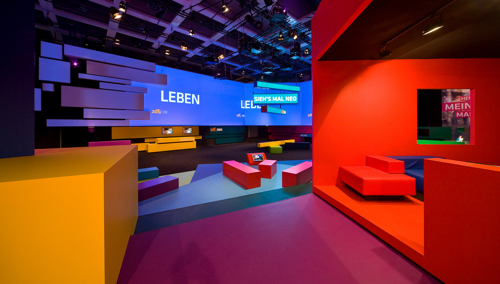 Messe Design Live Kommunikation Berlin ZDF neo IFA Lounge Sitzecke Going Places EventLabs