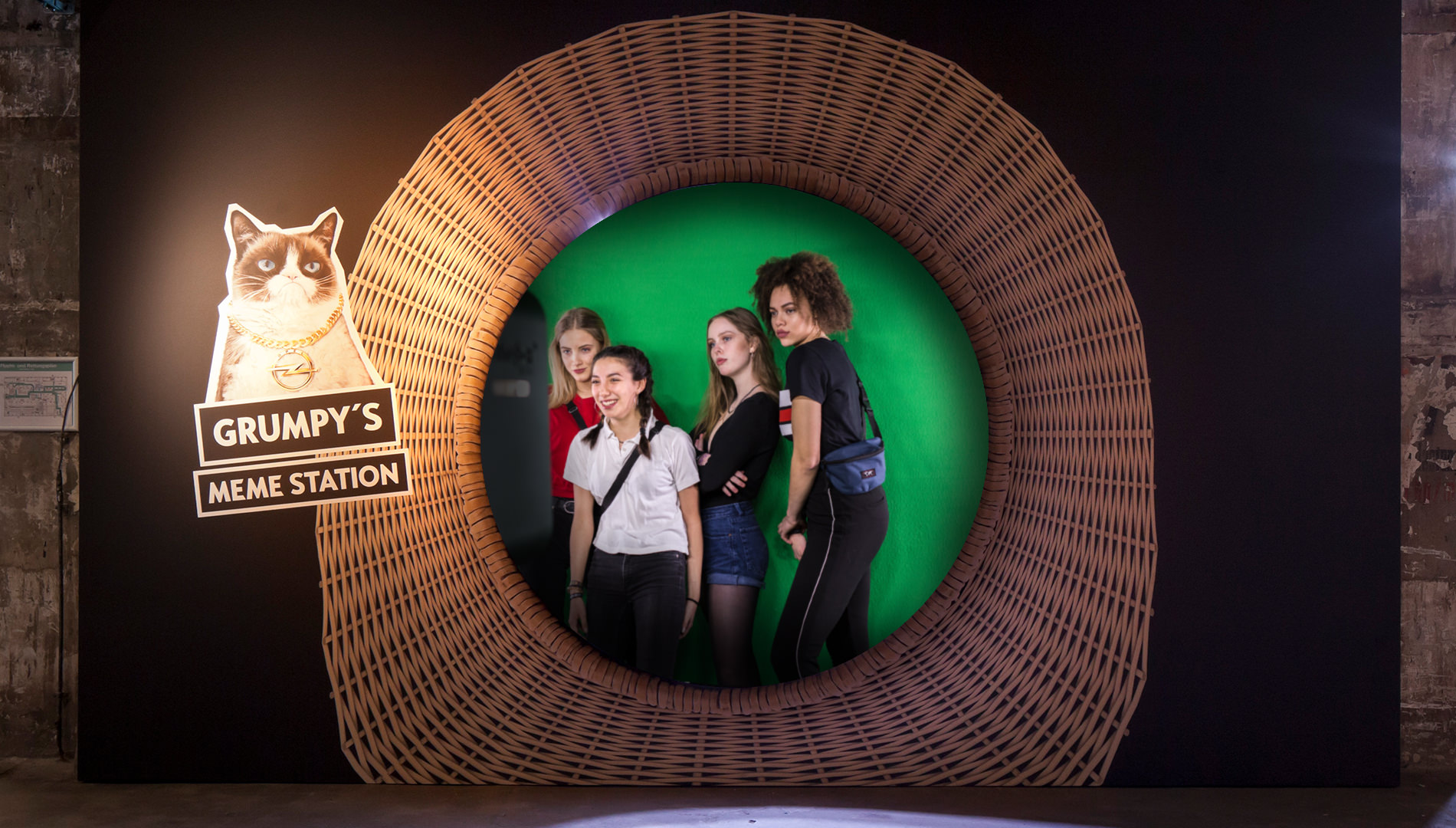 Messe Design Live Kommunikation Berlin Opel Grumpy Cat Meme Station Going Places EventLabs